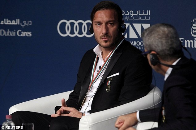 Totti nói Messi giỏi hơn Ronaldo ảnh 1 Totti noi Messi gioi hon Ronaldo anh 1