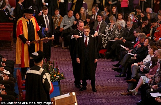 nhung cau thu co trinh do hoc van anh 6