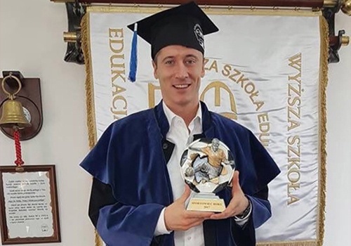 12 cau thu co trinh do hoc van lam the gioi ne phuc hinh anh