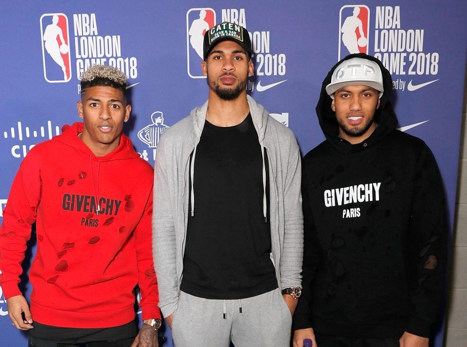 Sao Ngoai hang Anh di xem bong ro anh 15