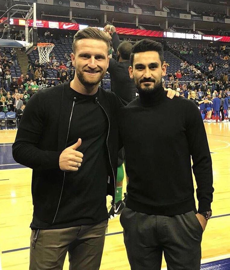 Sao Ngoai hang Anh di xem bong ro anh 11