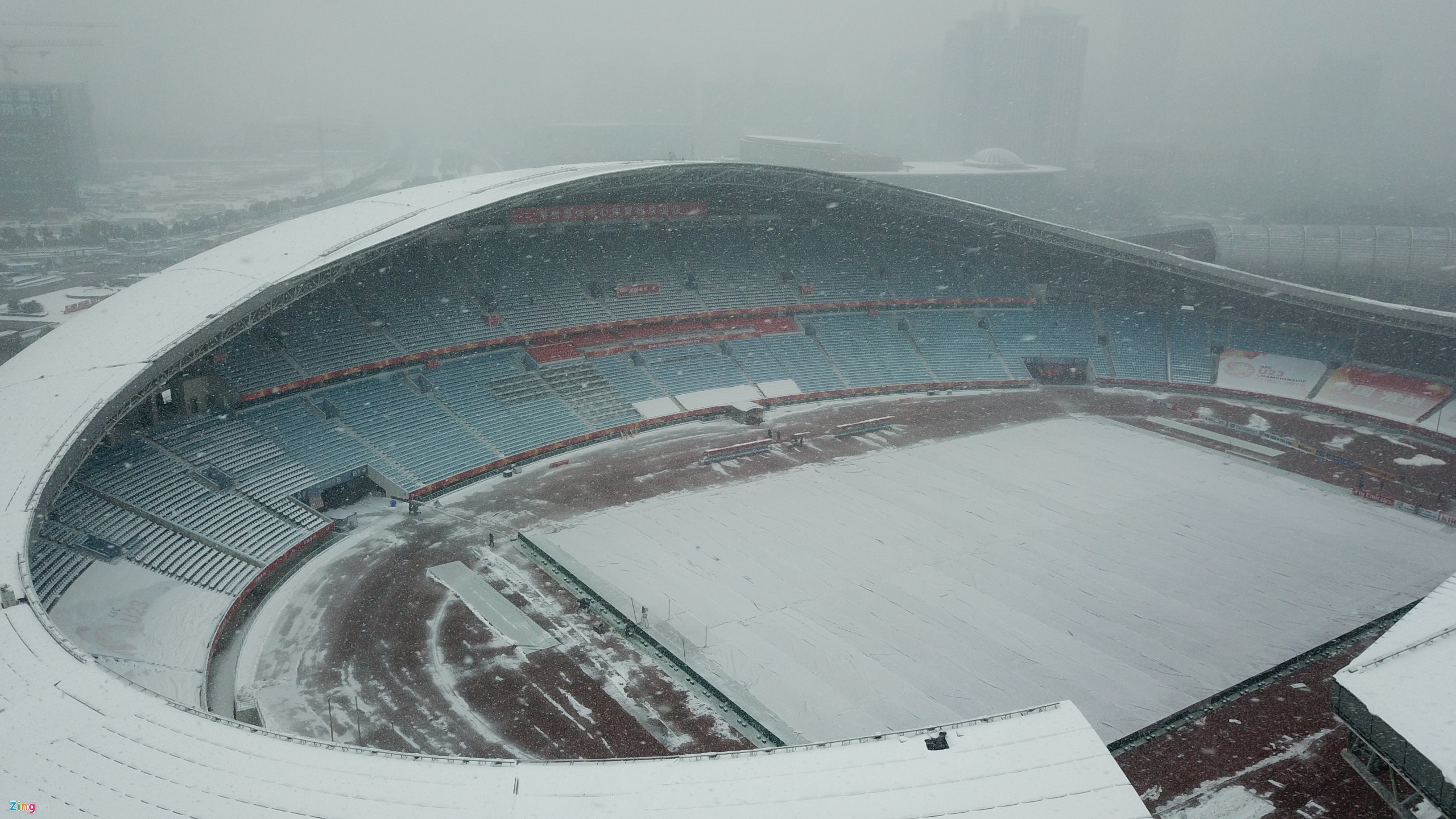 Da bong tren tuyet nguy hiem the nao voi cau thu? hinh anh
