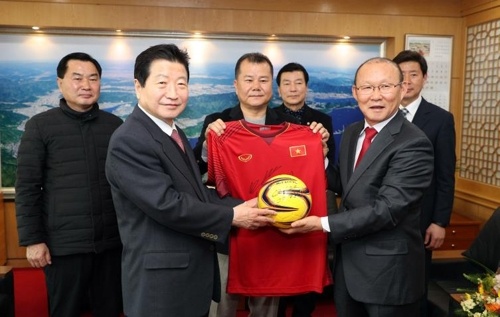 HLV Park Hang-seo duoc thi truong thanh pho que huong moi lam dai su hinh anh