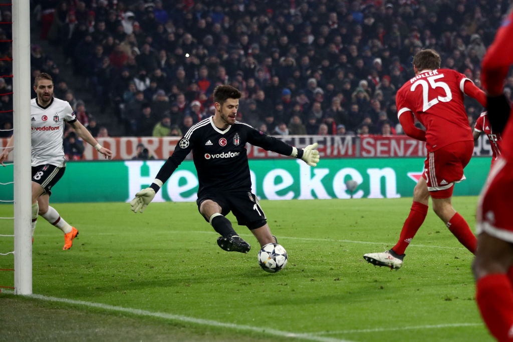 tran Bayern vs Besiktas anh 4