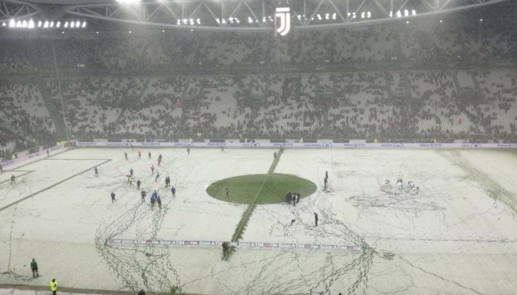 trận đấu của Juve bị hoãn vì tuyết ảnh 1 tran dau cua Juve bi hoan vi tuyet anh 1