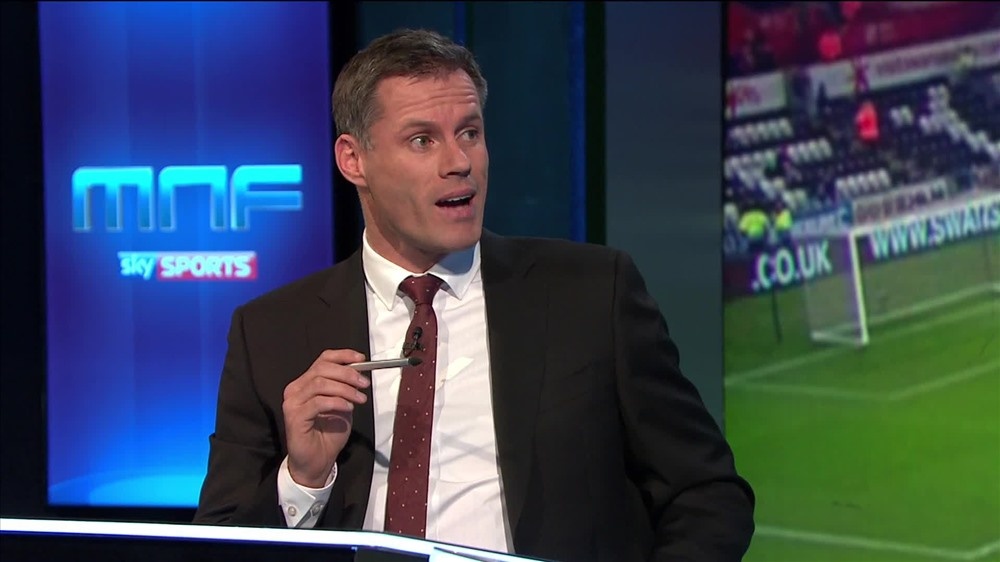 Carragher khạc nhổ ảnh 3 Carragher khac nho anh 3