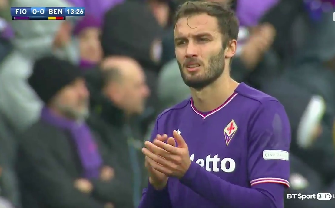 Ca san dung day vo tay 1 phut de tri an thu quan Astori xau so hinh anh