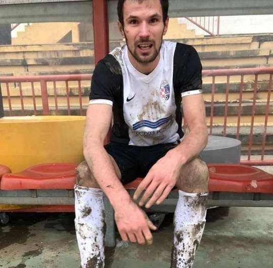 Skrtel bất tỉnh ảnh 3 Skrtel bat tinh anh 3