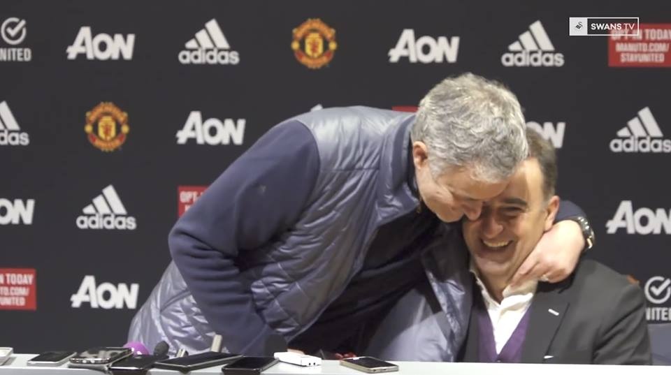 Mourinho moi dong nghiep ngoi chung anh 2