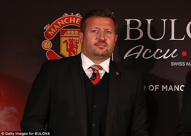 MU nang cap san anh 2