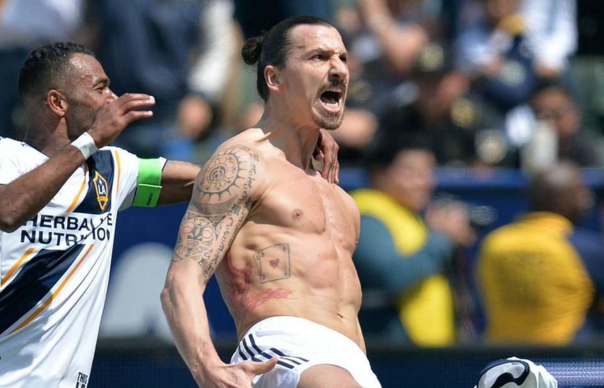 Ibra ghi ban thu ba o giai nha nghe My hinh anh