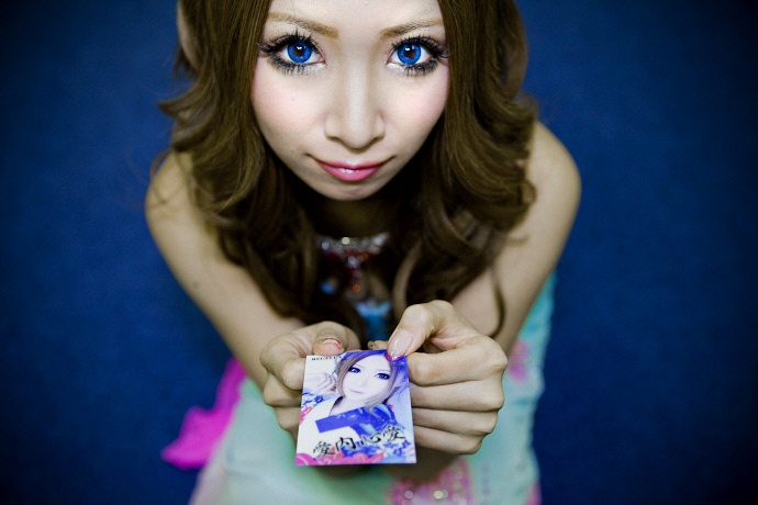 nghe tiep vien nu o nhat anh 1