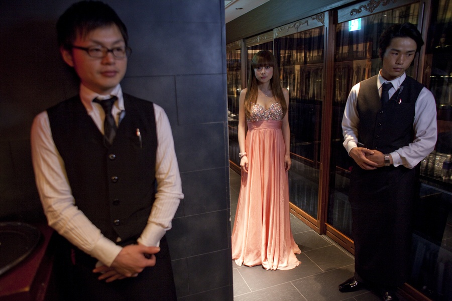 nghe tiep vien nu o nhat anh 5