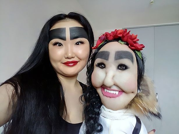 co gai noi tieng voi cap long may di anh 1