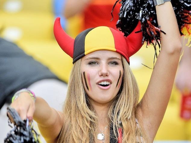 Co dong vien Bi xinh dep trong video quang cao my pham hinh anh