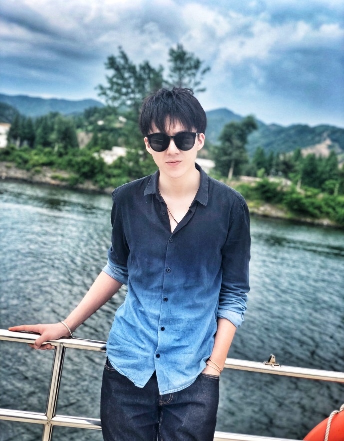 chang trai noi tieng vi hat hay anh 11