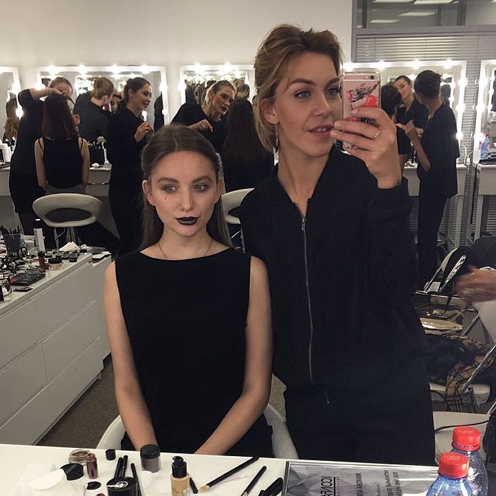 co gai duoc chu y sau khi xuat hien tren khan dai World Cup 2018 anh 10