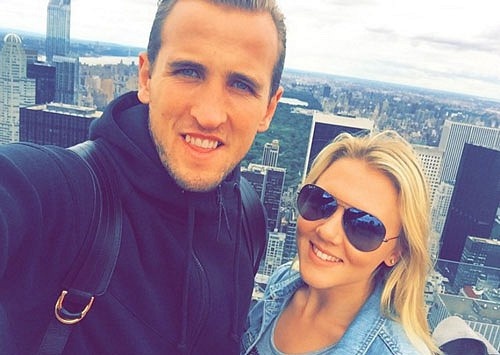 Vo Harry Kane: Khong phai my nhan nong bong, quen chong tu nho hinh anh