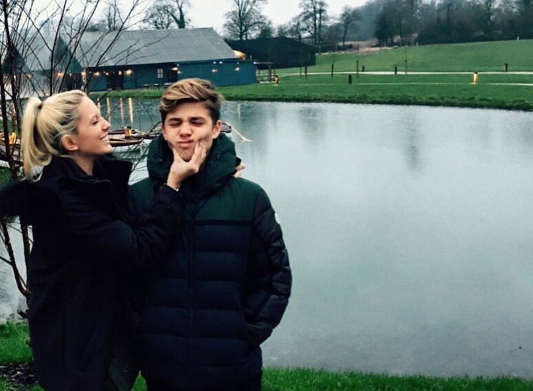 Hoang tu Hy Lap dien trai anh 13