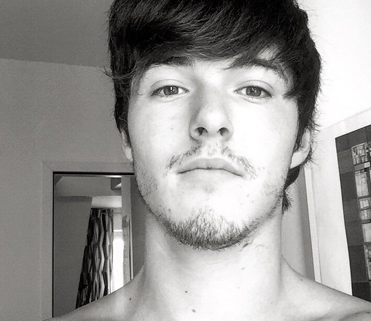 con trai huan luyen vien tuyen Phap anh 2