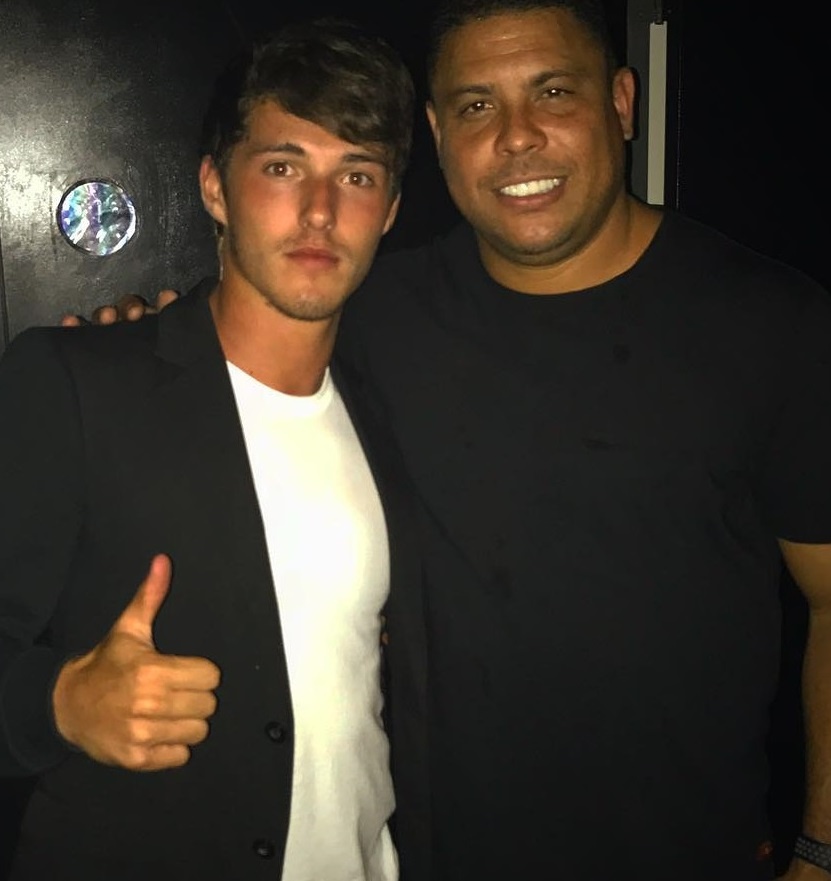 con trai huan luyen vien tuyen Phap anh 8