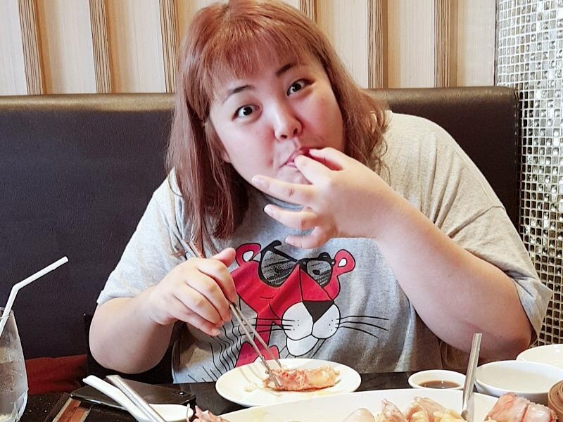 'Thanh an' Yang Soo Bin thuong thuc mon ga ran Han Quoc hinh anh