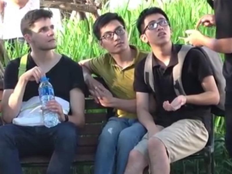 Video phan ung cua nguoi la khi bi vu oan an cap dien thoai hinh anh