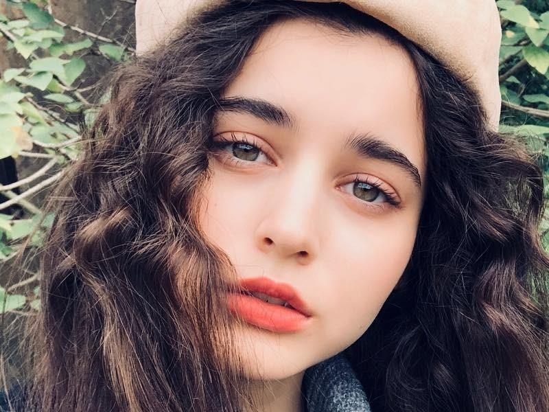 Ve ngoai xinh xan cua hot girl Ukraine hinh anh