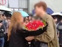 Thieu gia nha giau bi tu choi loi cau hon hinh anh