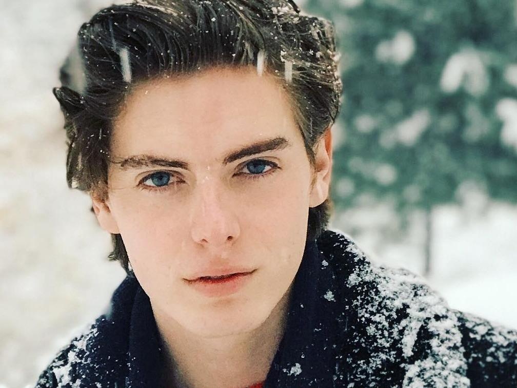 Chang mau Tay duoc dan mang Viet khen 'dep nhu tac tuong' hinh anh