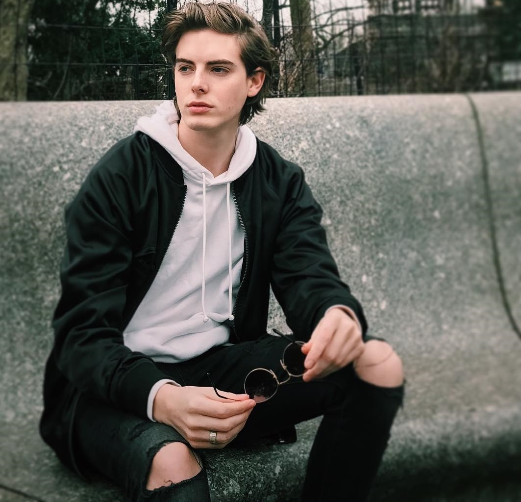 mẫu Tây điển trai đốn tim hội chị em ảnh 1 mau Tay dien trai don tim hoi chi em anh 1