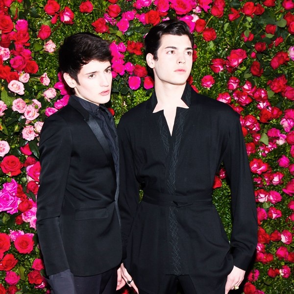 cap anh em ty phu anh 8