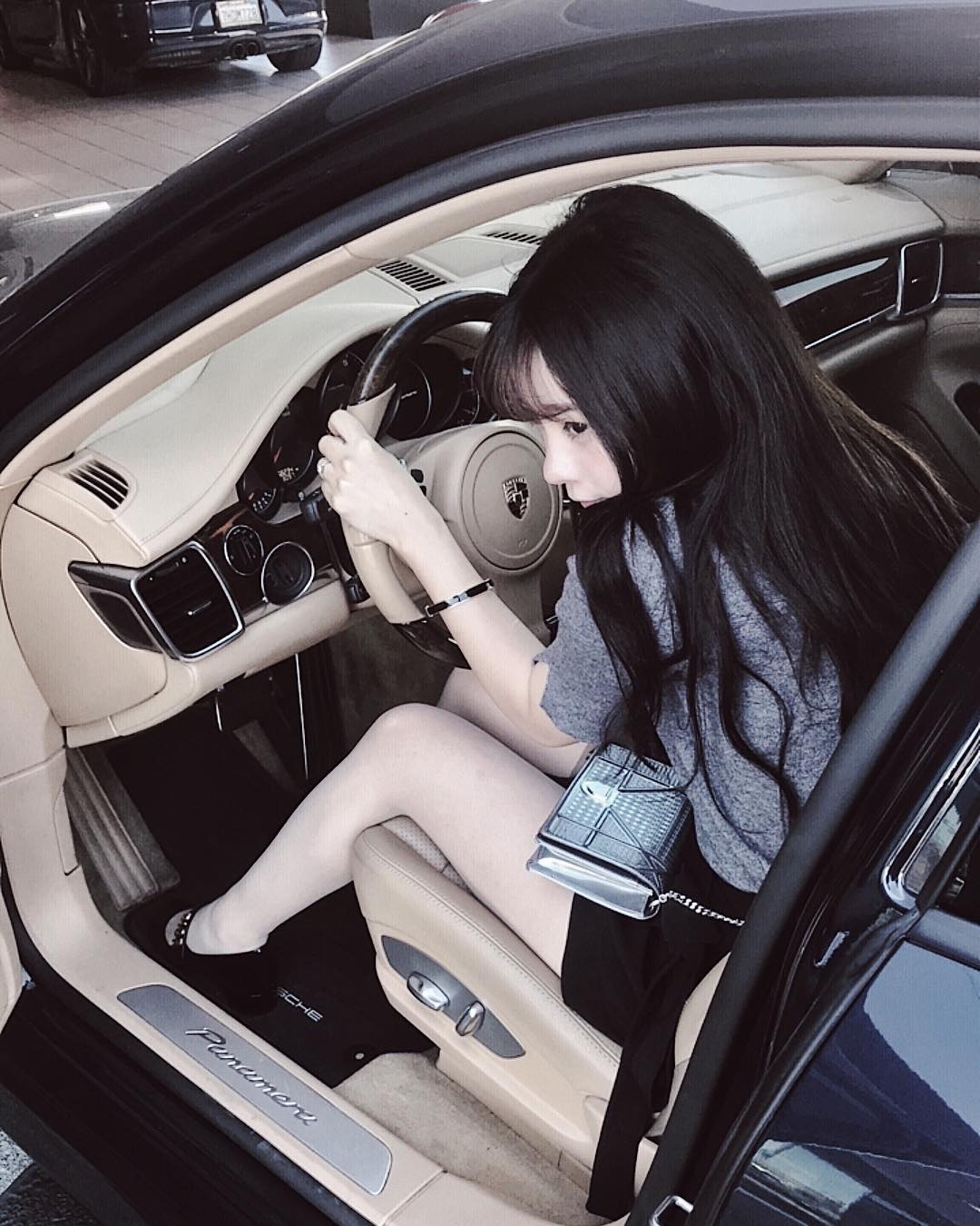 nu dao dien 9X xinh dep giau co anh 15