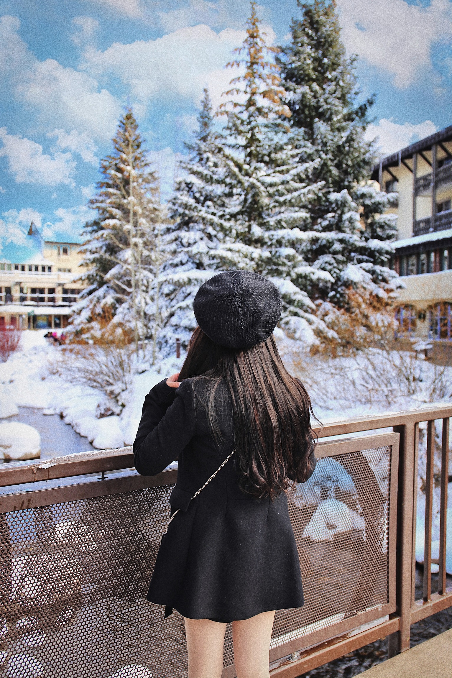 nu dao dien 9X xinh dep giau co anh 8