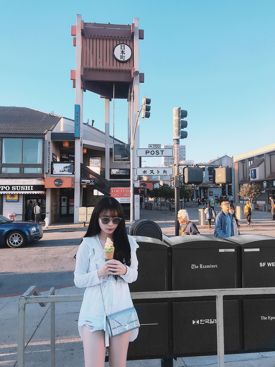 nu dao dien 9X xinh dep giau co anh 4