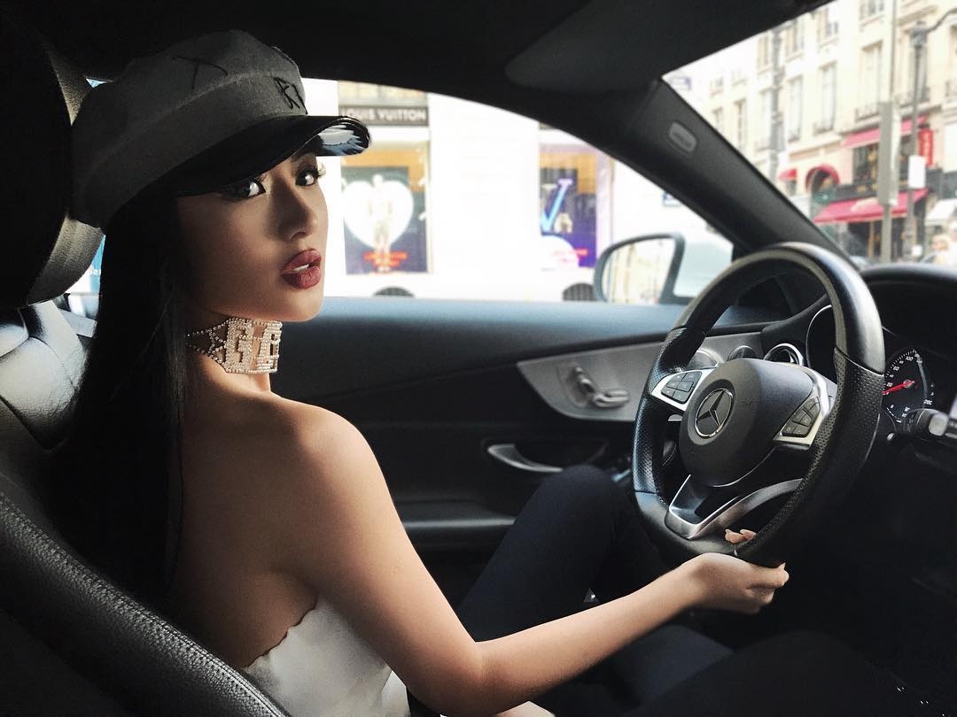 tieu thu hoi con nha giau Chau A anh 5