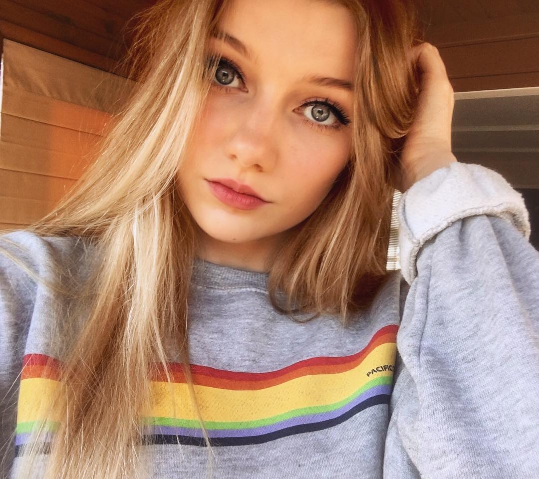 hot girl cover La Vie En Rose anh 17