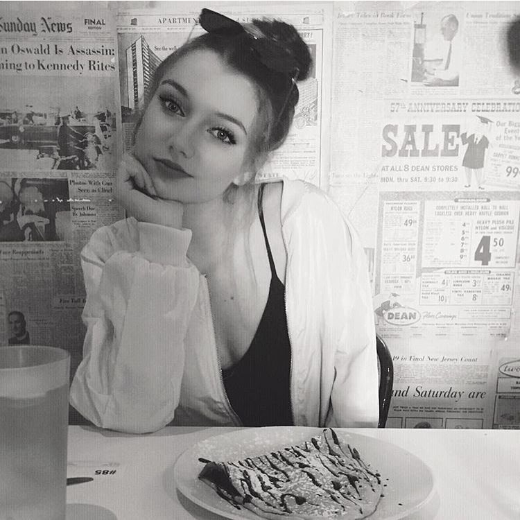 hot girl cover La Vie En Rose anh 14