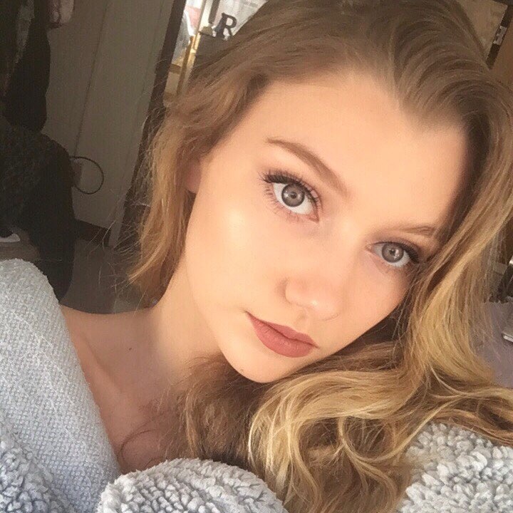 hot girl cover La Vie En Rose anh 16