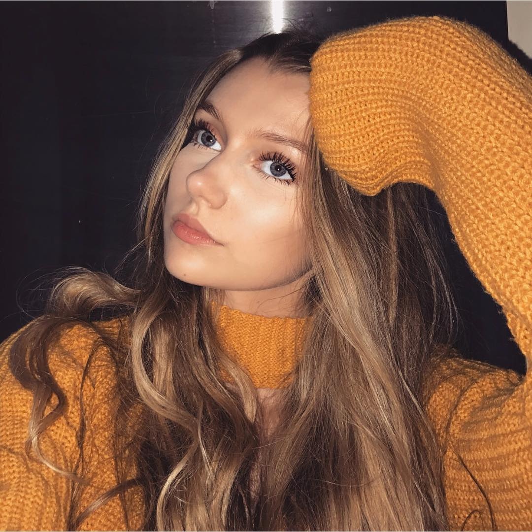 hot girl cover La Vie En Rose anh 1