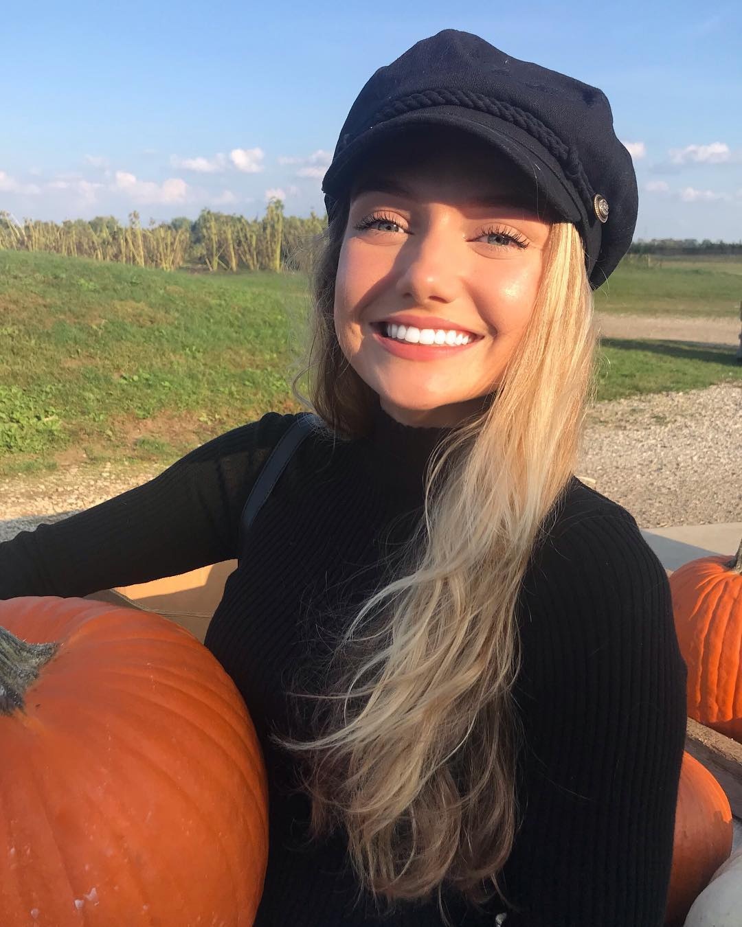 hot girl cover La Vie En Rose anh 3