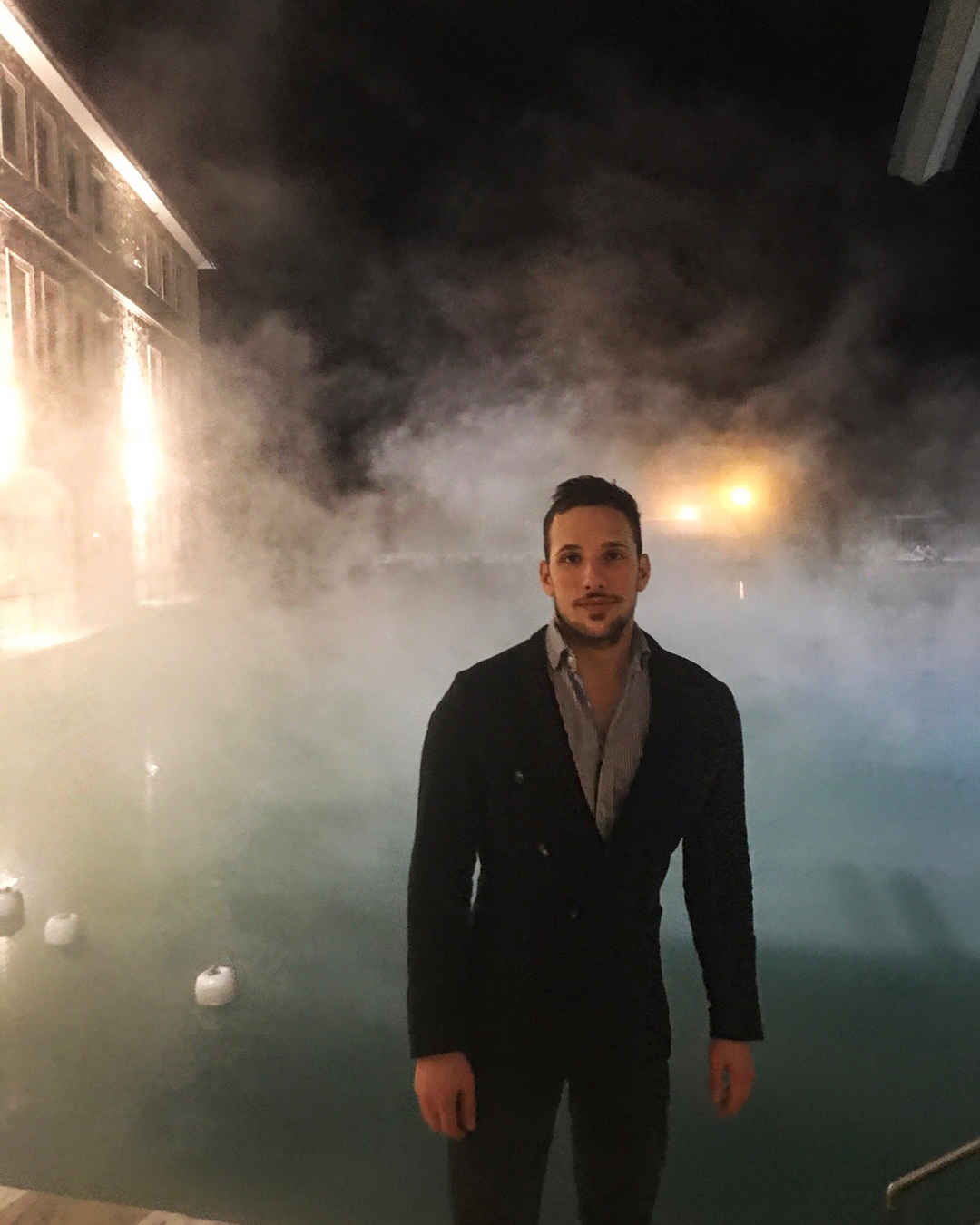 bac si phau thuat tham my dep trai anh 17