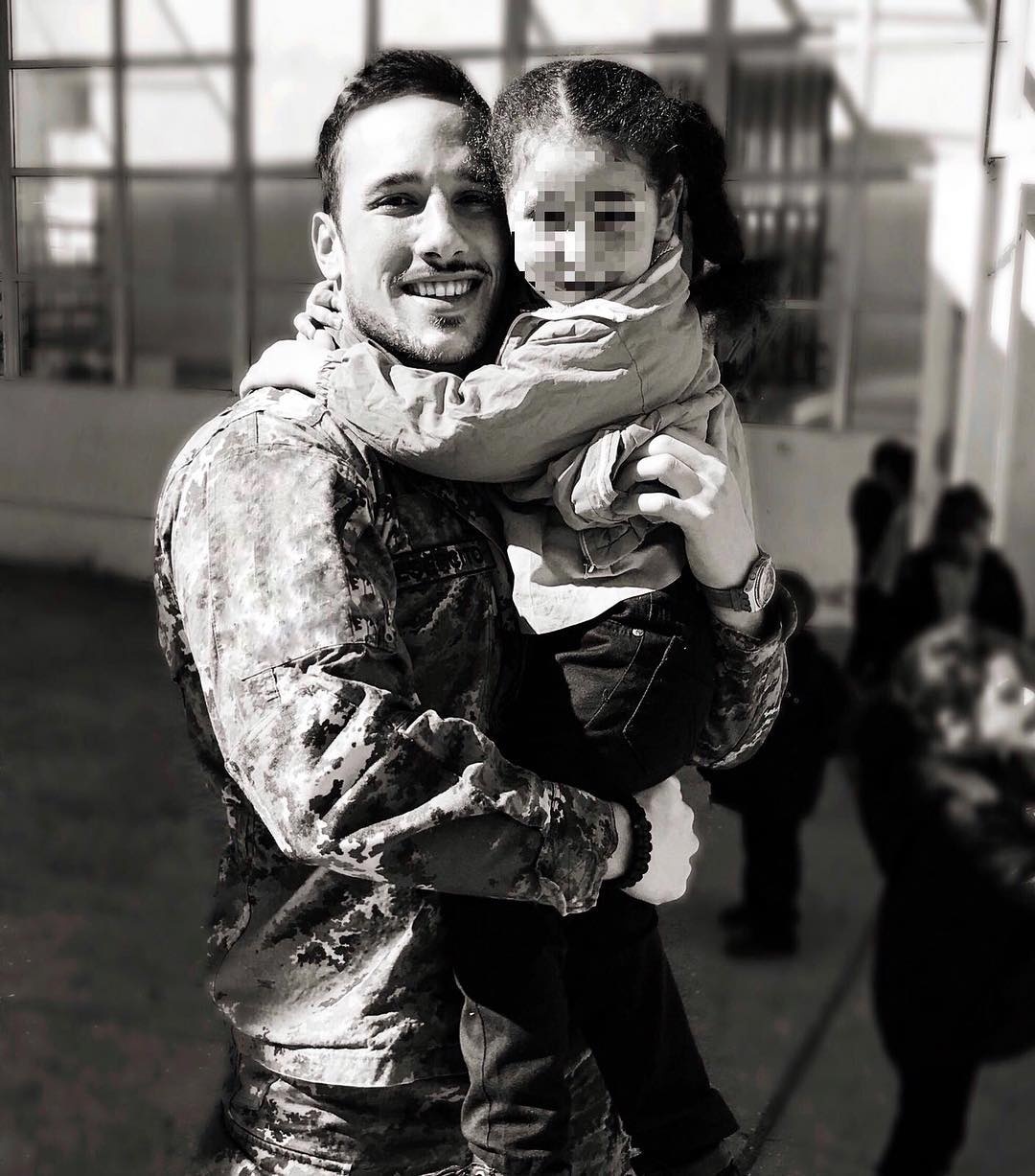 bac si phau thuat tham my dep trai anh 18