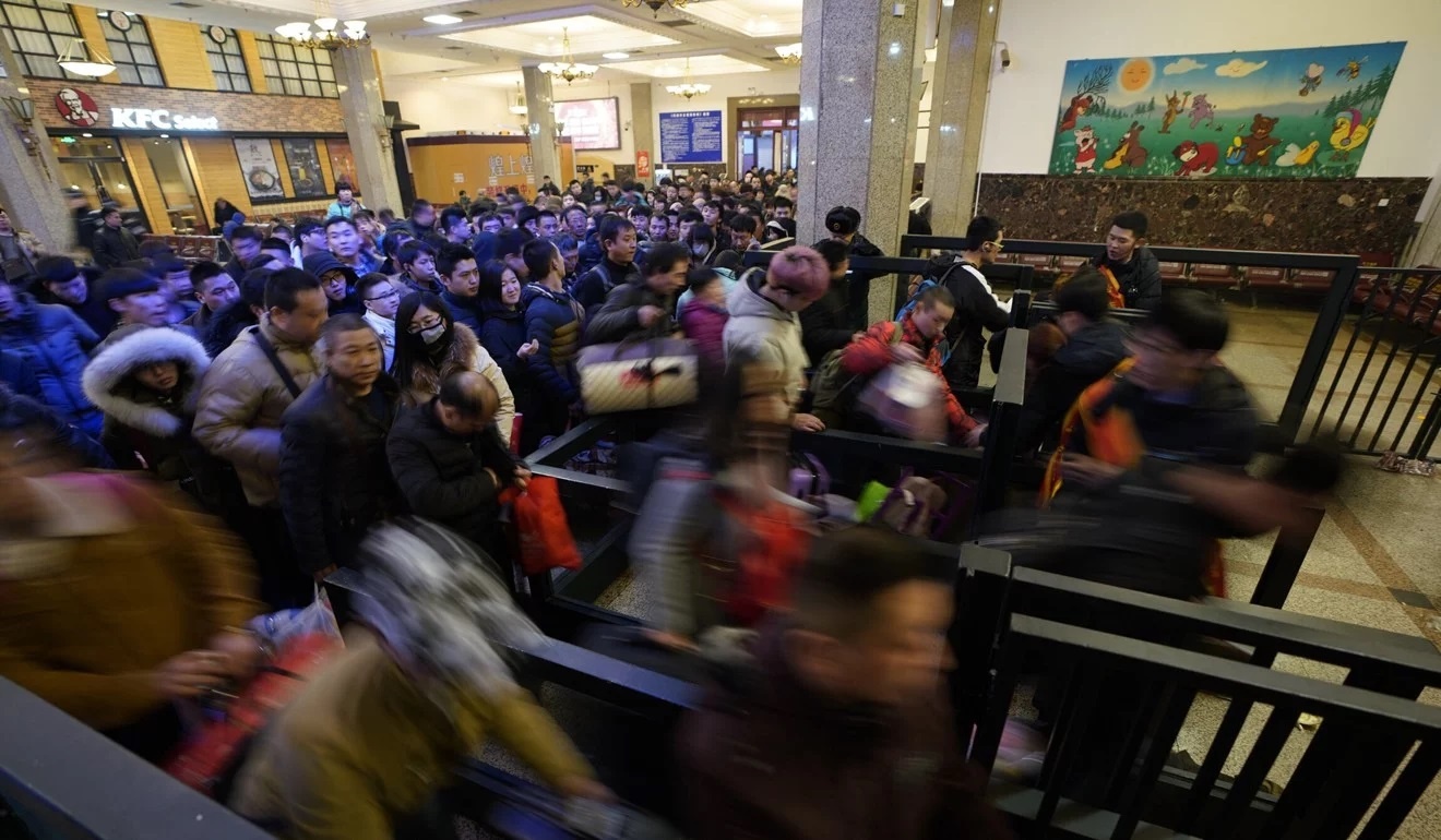 nguoi tre khong ve que an Tet anh 3