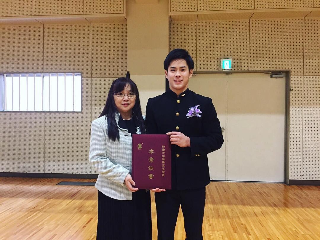 chang trai noi tieng nho hinh anh khoe 6 mui anh 6