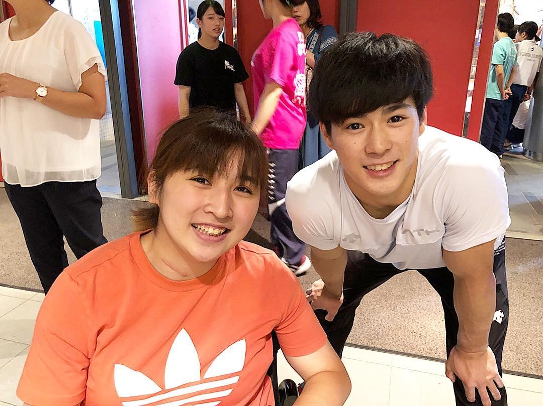 chang trai noi tieng nho hinh anh khoe 6 mui anh 3