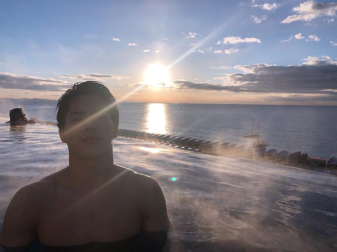 chang trai noi tieng nho hinh anh khoe 6 mui anh 10