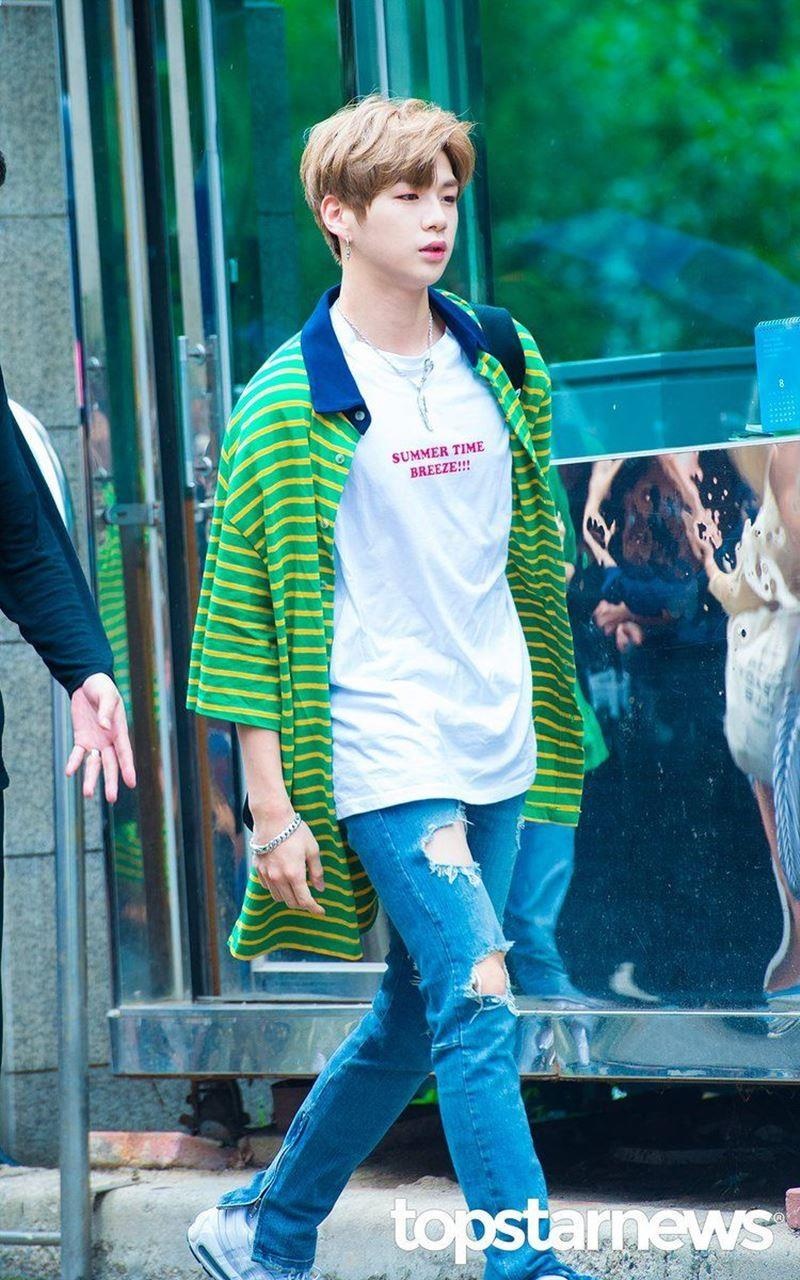 thời trang hè của Kang Daniel ảnh 7 thoi trang he cua Kang Daniel anh 7