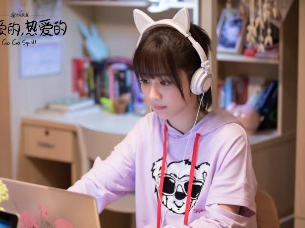 Di giay hiem trong phim, nu chinh 'Ca muc ham mat' van bi dan mang che hinh anh