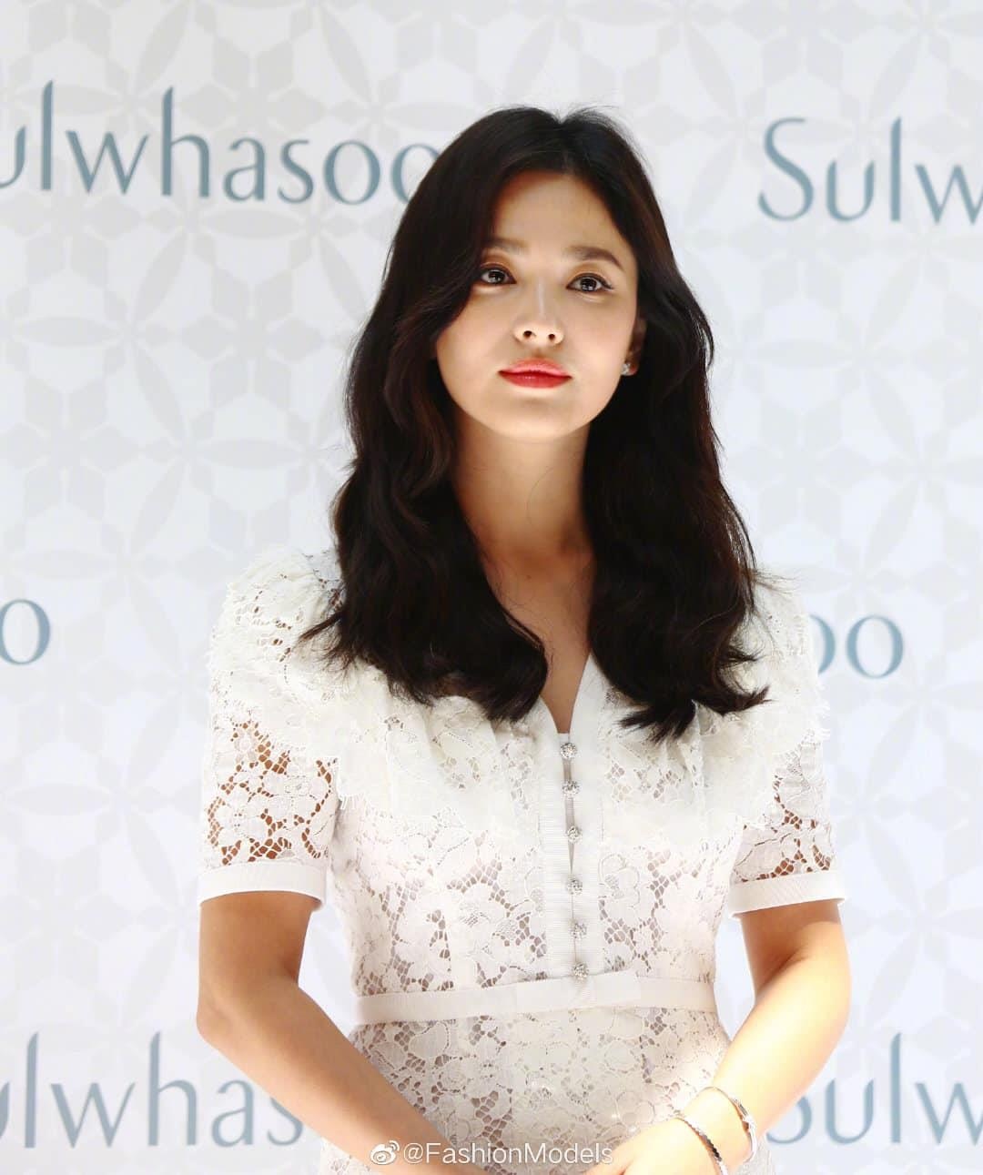 Phong cach Song Hye Kyo hau ly hon anh 3